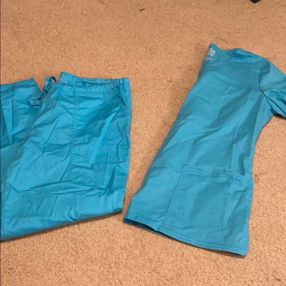Cherokee Scrub Set